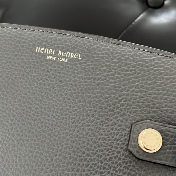 Henri Bendel Purse, Carlyle Crossbody - Picture 5 of 8